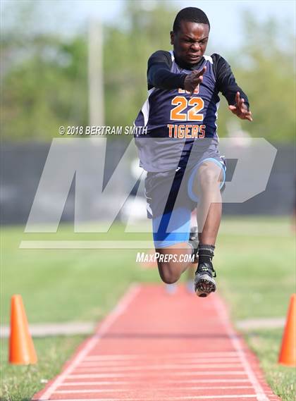 Thumbnail 2 in Buffalo Public (All-High Meet) Triple Jump photogallery.