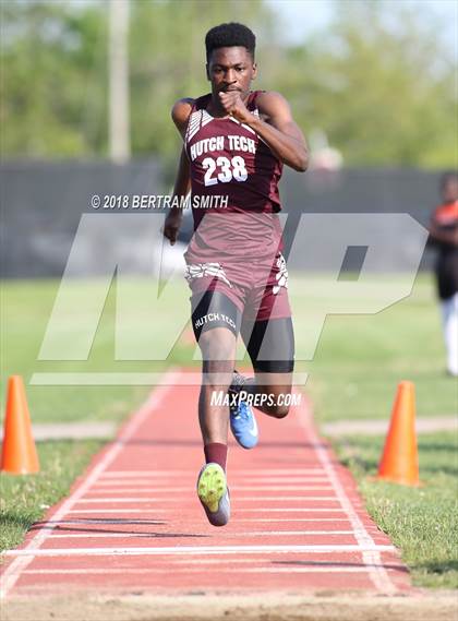 Thumbnail 3 in Buffalo Public (All-High Meet) Triple Jump photogallery.