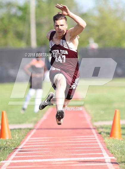 Thumbnail 3 in Buffalo Public (All-High Meet) Triple Jump photogallery.