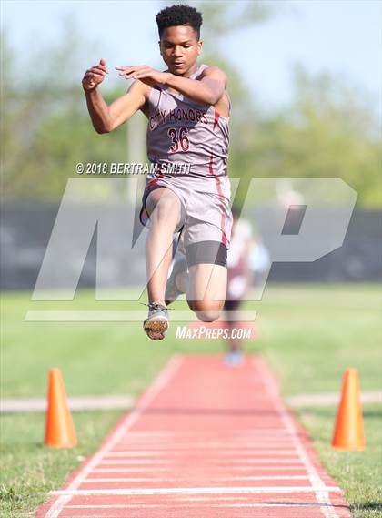 Thumbnail 3 in Buffalo Public (All-High Meet) Triple Jump photogallery.