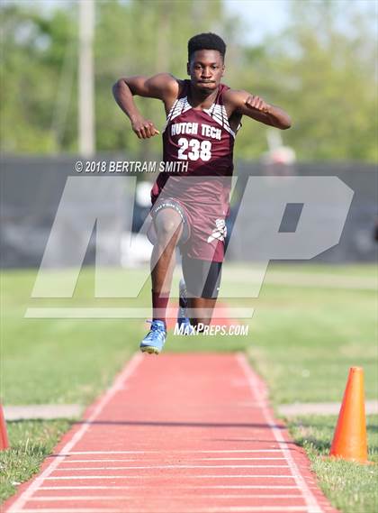 Thumbnail 3 in Buffalo Public (All-High Meet) Triple Jump photogallery.