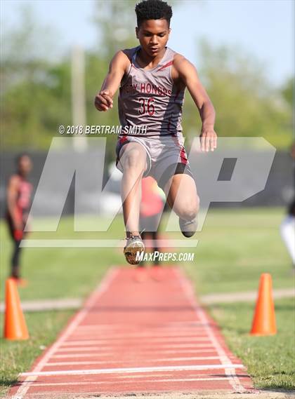 Thumbnail 3 in Buffalo Public (All-High Meet) Triple Jump photogallery.