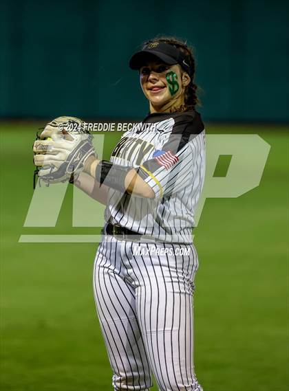 Thumbnail 3 in Liberty vs. Canton (UIL 4A Softball Semifinal) photogallery.