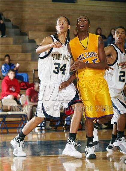 Thumbnail 1 in Stony Point vs. Midland (Georgetown Jack Frost Invitational) photogallery.