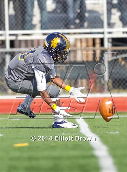 Thumbnail 2 in Ballou vs. Woodson (DCIAA Final) photogallery.