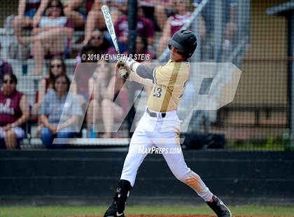 Thumbnail 1 in Jennings vs. Berwick (LHSAA 3A Regional Playoff) photogallery.