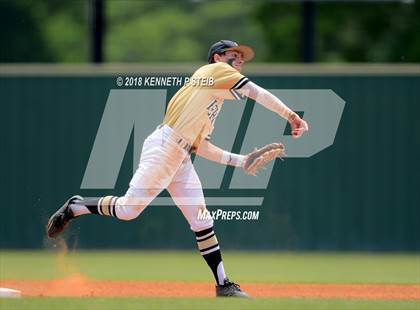 Thumbnail 2 in Jennings vs. Berwick (LHSAA 3A Regional Playoff) photogallery.