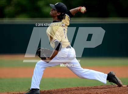 Thumbnail 3 in Jennings vs. Berwick (LHSAA 3A Regional Playoff) photogallery.