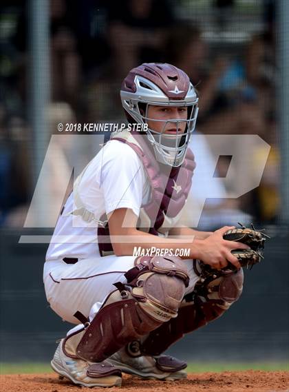 Thumbnail 3 in Jennings vs. Berwick (LHSAA 3A Regional Playoff) photogallery.