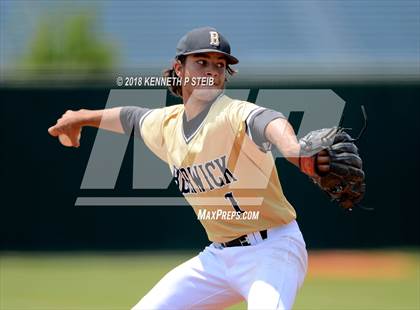 Thumbnail 2 in Jennings vs. Berwick (LHSAA 3A Regional Playoff) photogallery.