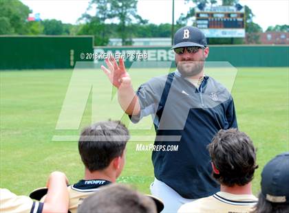 Thumbnail 2 in Jennings vs. Berwick (LHSAA 3A Regional Playoff) photogallery.
