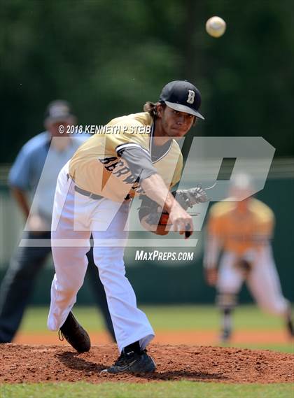 Thumbnail 1 in Jennings vs. Berwick (LHSAA 3A Regional Playoff) photogallery.