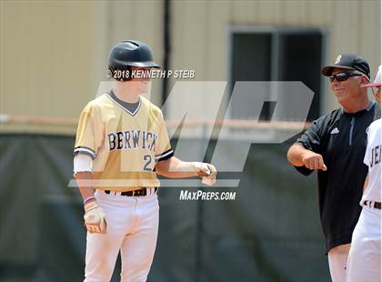Thumbnail 1 in Jennings vs. Berwick (LHSAA 3A Regional Playoff) photogallery.