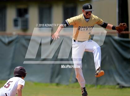 Thumbnail 1 in Jennings vs. Berwick (LHSAA 3A Regional Playoff) photogallery.