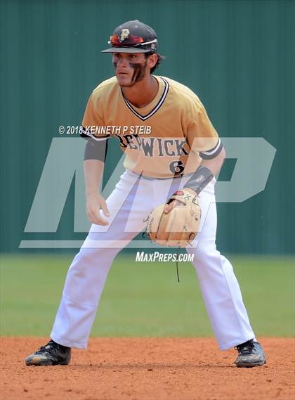 Thumbnail 1 in Jennings vs. Berwick (LHSAA 3A Regional Playoff) photogallery.