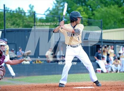 Thumbnail 2 in Jennings vs. Berwick (LHSAA 3A Regional Playoff) photogallery.