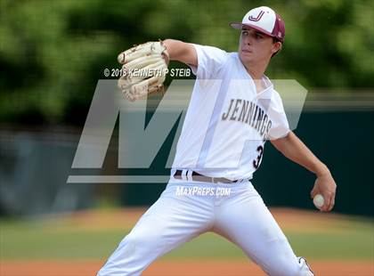 Thumbnail 2 in Jennings vs. Berwick (LHSAA 3A Regional Playoff) photogallery.