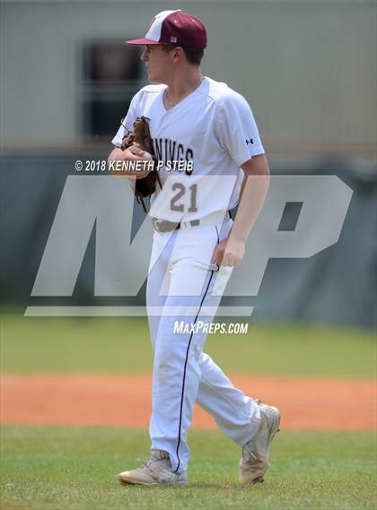 Thumbnail 1 in Jennings vs. Berwick (LHSAA 3A Regional Playoff) photogallery.