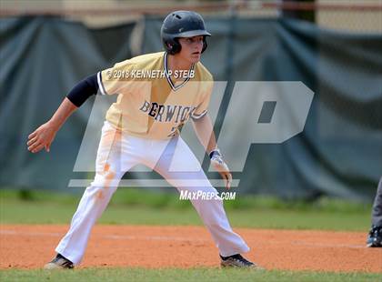 Thumbnail 2 in Jennings vs. Berwick (LHSAA 3A Regional Playoff) photogallery.
