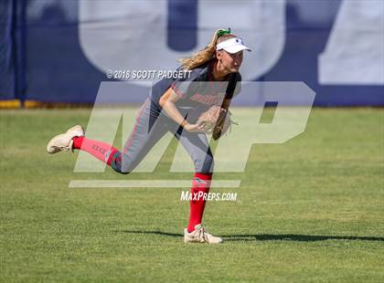 Thumbnail 1 in Great Oak @ Murrieta Valley photogallery.