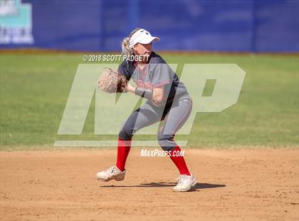 Thumbnail 1 in Great Oak @ Murrieta Valley photogallery.