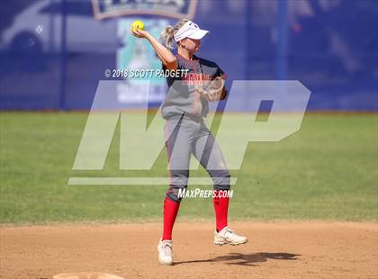 Thumbnail 1 in Great Oak @ Murrieta Valley photogallery.
