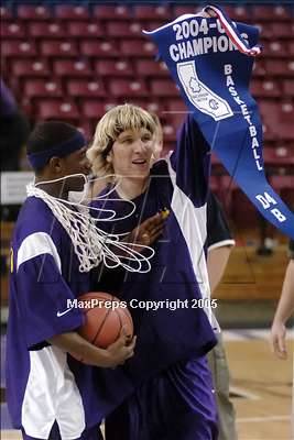 Thumbnail 2 in Escalon vs Ripon (D4 Sec. Final)#1 photogallery.