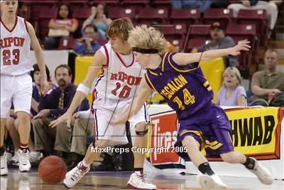 Thumbnail 2 in Escalon vs Ripon (D4 Sec. Final)#1 photogallery.