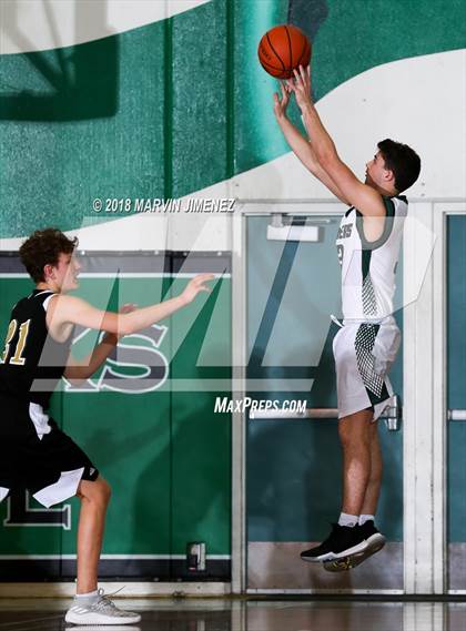 Thumbnail 1 in Calabasas @ Thousand Oaks photogallery.