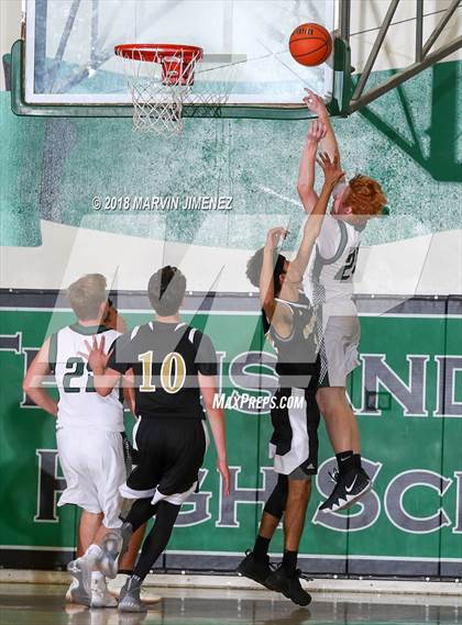 Thumbnail 1 in Calabasas @ Thousand Oaks photogallery.
