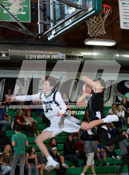 Thumbnail 3 in Calabasas @ Thousand Oaks photogallery.