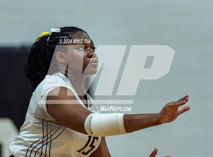 Thumbnail 2 in Northwood Temple Academy vs. Mintz Christian Academy photogallery.