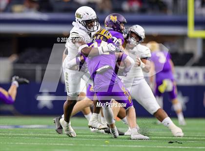 Thumbnail 1 in South Oak Cliff vs. Liberty Hill (UIL Football 5A D2 Finals) photogallery.
