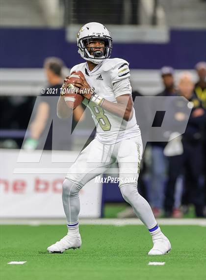Thumbnail 2 in South Oak Cliff vs. Liberty Hill (UIL Football 5A D2 Finals) photogallery.
