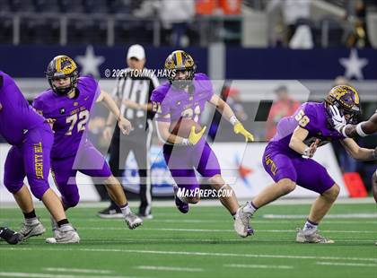 Thumbnail 2 in South Oak Cliff vs. Liberty Hill (UIL Football 5A D2 Finals) photogallery.