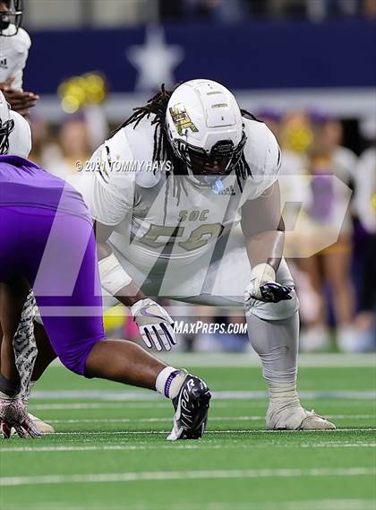 Thumbnail 3 in South Oak Cliff vs. Liberty Hill (UIL Football 5A D2 Finals) photogallery.