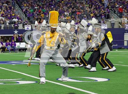 Thumbnail 1 in South Oak Cliff vs. Liberty Hill (UIL Football 5A D2 Finals) photogallery.