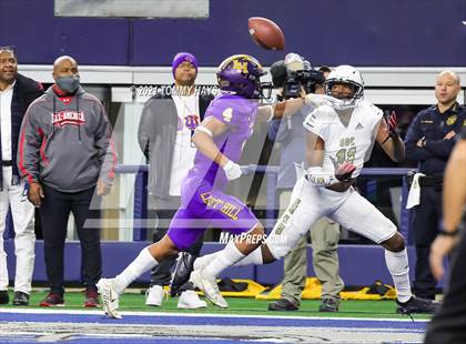 Thumbnail 2 in South Oak Cliff vs. Liberty Hill (UIL Football 5A D2 Finals) photogallery.