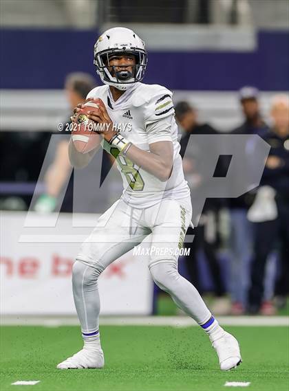 Thumbnail 3 in South Oak Cliff vs. Liberty Hill (UIL Football 5A D2 Finals) photogallery.