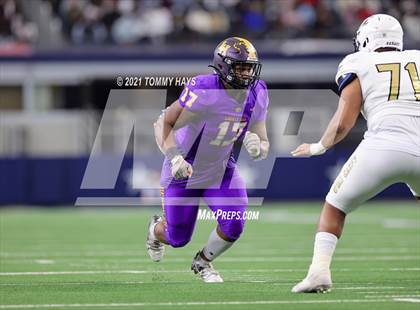 Thumbnail 2 in South Oak Cliff vs. Liberty Hill (UIL Football 5A D2 Finals) photogallery.