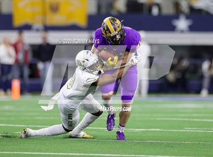 Thumbnail 1 in South Oak Cliff vs. Liberty Hill (UIL Football 5A D2 Finals) photogallery.