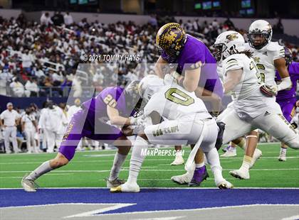 Thumbnail 1 in South Oak Cliff vs. Liberty Hill (UIL Football 5A D2 Finals) photogallery.