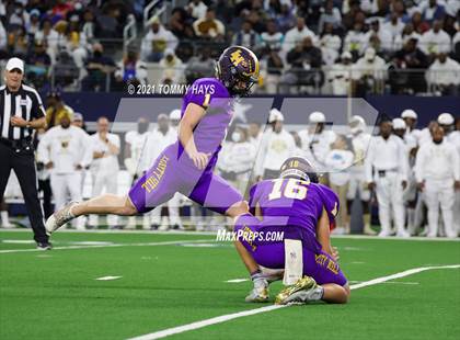 Thumbnail 3 in South Oak Cliff vs. Liberty Hill (UIL Football 5A D2 Finals) photogallery.