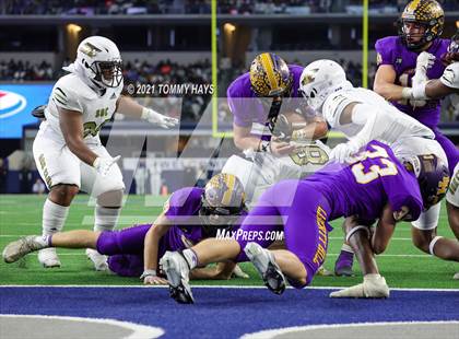 Thumbnail 2 in South Oak Cliff vs. Liberty Hill (UIL Football 5A D2 Finals) photogallery.