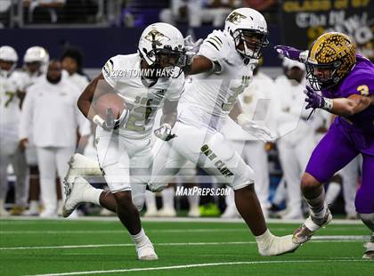 Thumbnail 2 in South Oak Cliff vs. Liberty Hill (UIL Football 5A D2 Finals) photogallery.