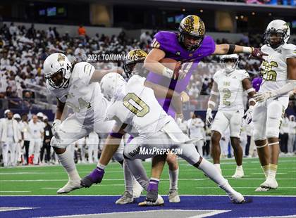 Thumbnail 2 in South Oak Cliff vs. Liberty Hill (UIL Football 5A D2 Finals) photogallery.