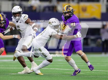 Thumbnail 3 in South Oak Cliff vs. Liberty Hill (UIL Football 5A D2 Finals) photogallery.