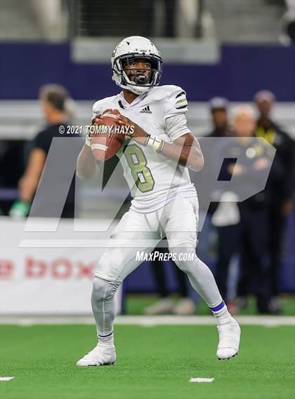 Thumbnail 2 in South Oak Cliff vs. Liberty Hill (UIL Football 5A D2 Finals) photogallery.
