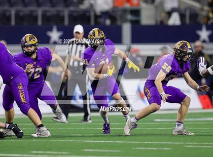 Thumbnail 1 in South Oak Cliff vs. Liberty Hill (UIL Football 5A D2 Finals) photogallery.