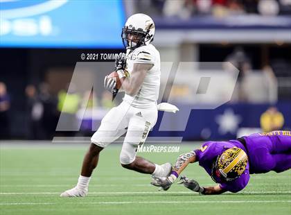 Thumbnail 3 in South Oak Cliff vs. Liberty Hill (UIL Football 5A D2 Finals) photogallery.